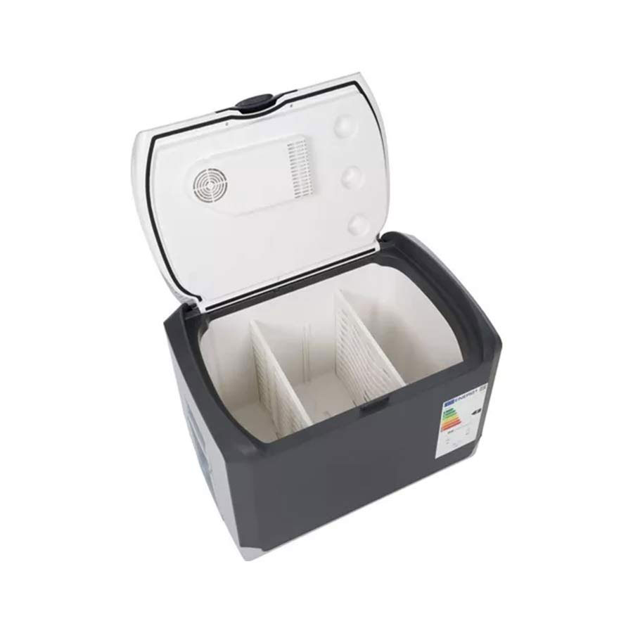 Concord Artist Motorhome | Accessories to hire - Tent